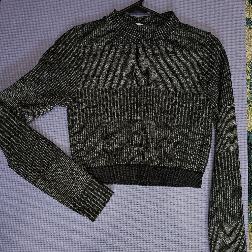 Fabletics Active Compression Crop Top - Size Small